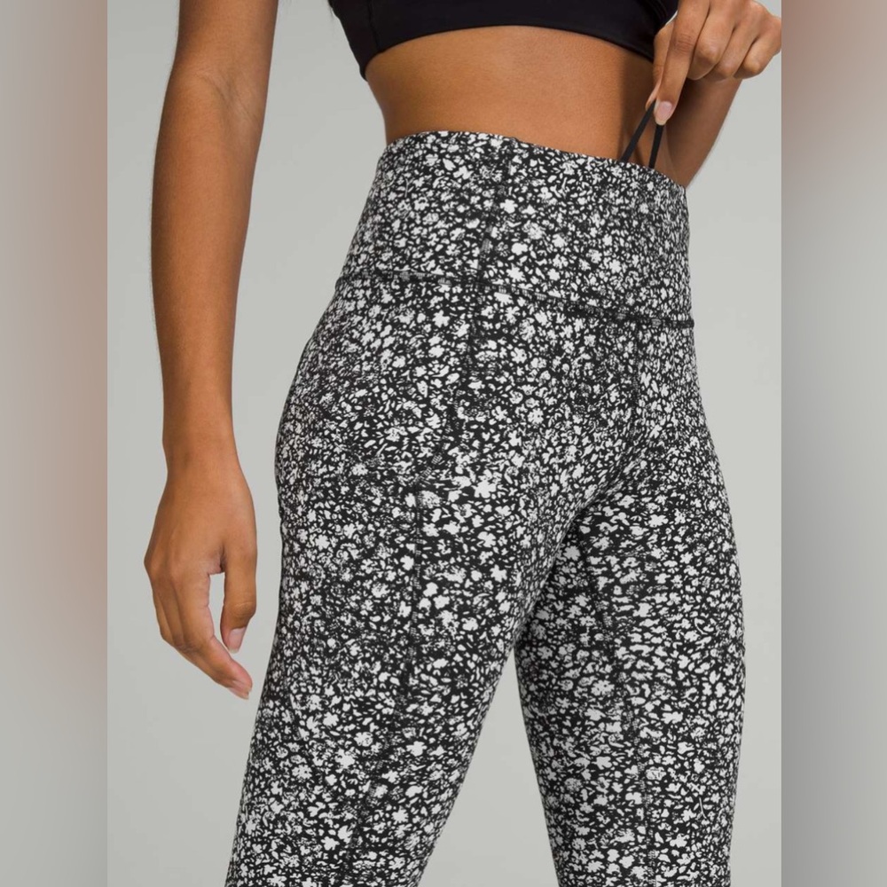NWOT Lululemon Fast and Free High-Rise Tight 25" *Nulux - Picture 3 of 7